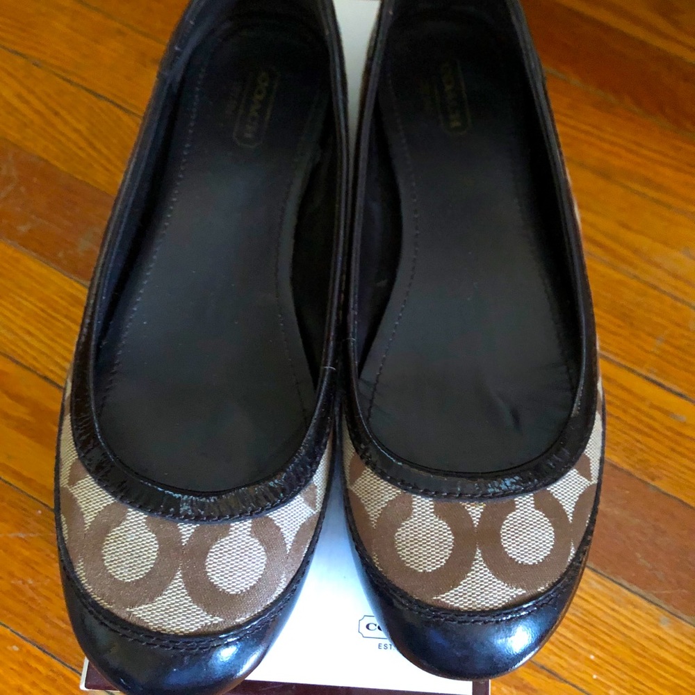 Coach Classic women’s Shoes 7.0 size